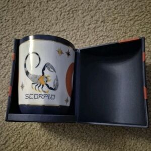 Anthropologie X Lou Benesch Scorpio 10-23-11-21  Candle Limited Edition